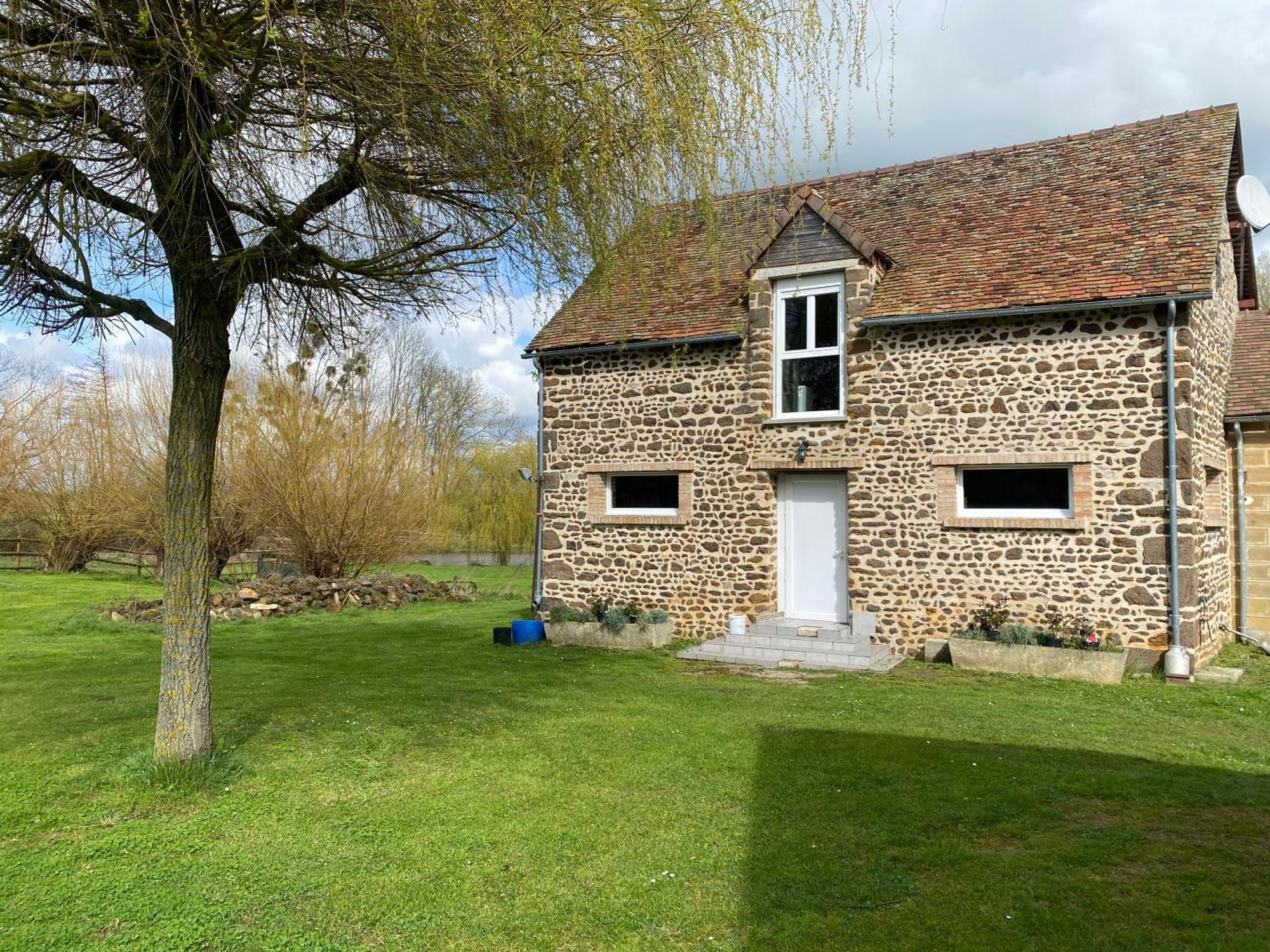 Moitron-sur-SartheLe Petitepinay住宿加早餐旅馆 外观 照片